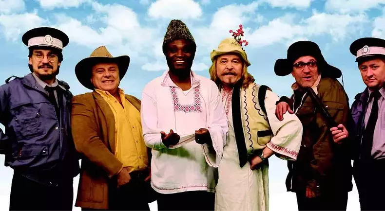 Cum-este-Victor-Yila-de-la-‘Grupul-Voua-ca-profesor-de-franceza.-Ce-le-face-studentilor-840x461-1