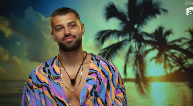 Teo a fost filmat noaptea în mare cu Ella, la Insula iubirii 2025  (5)