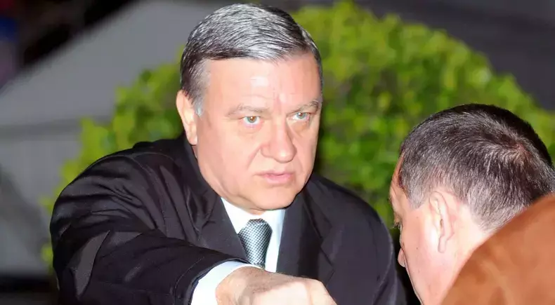 mircea-sandu-16