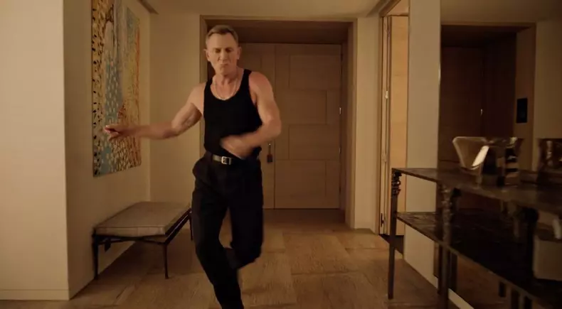 James Bond actor Daniel Craig leaves fans shaken and stirred with dance routine for vodka commercial