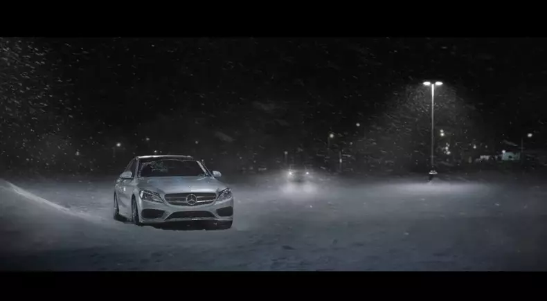 mercedes-benz-snow-date