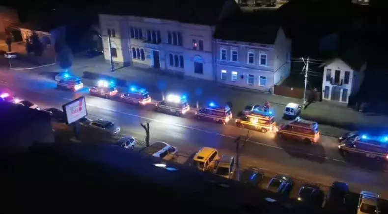 30-de-persoane-la-Urgente-dupa-Balul-Insuratilor-1024x564