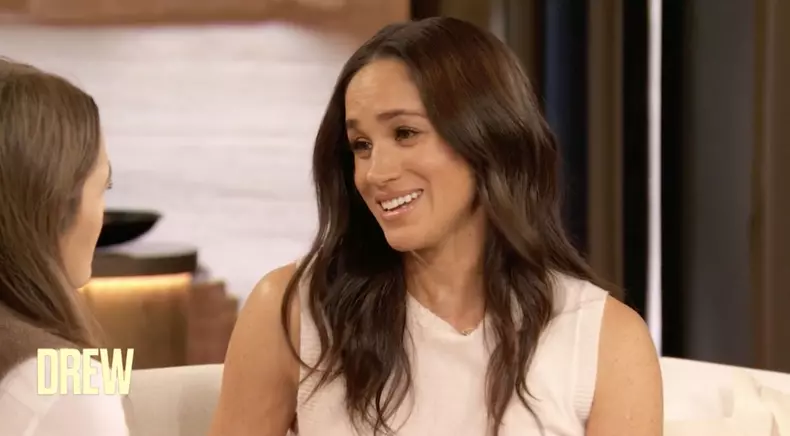 Meghan Markle  gushes about Prince Harry on TV chat show