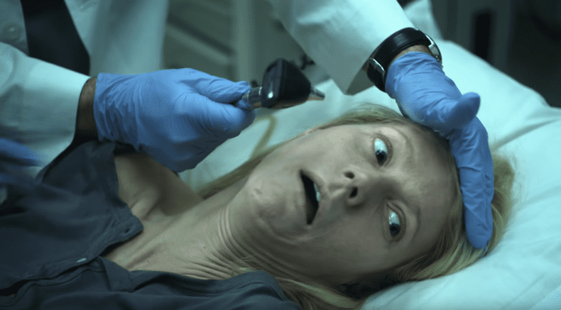 Gwyneth Paltrow, în Contagion (2011)