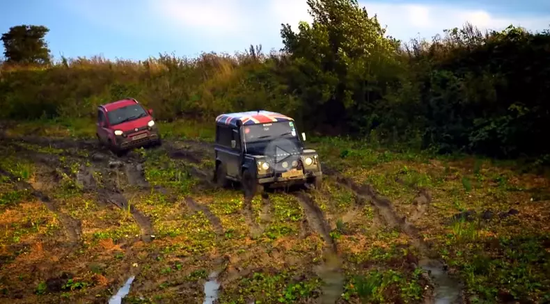 fiat panda cross vs land rover defender