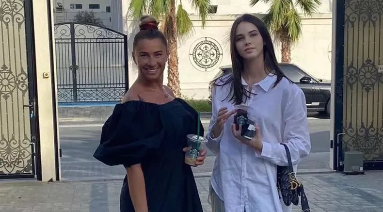 Anamaria Prodan și Rebecca Dumitrescu (1)