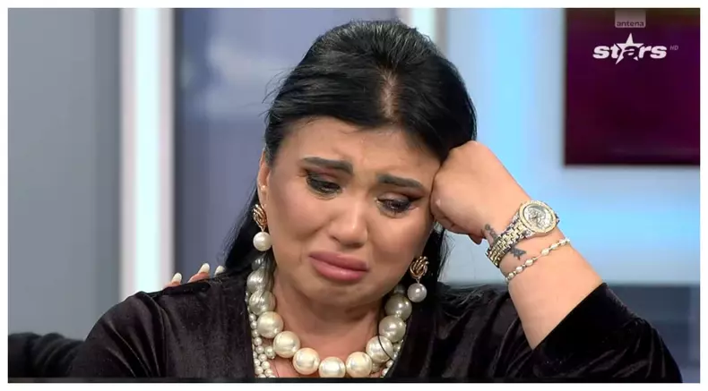 adriana-bahmuteanu-plange