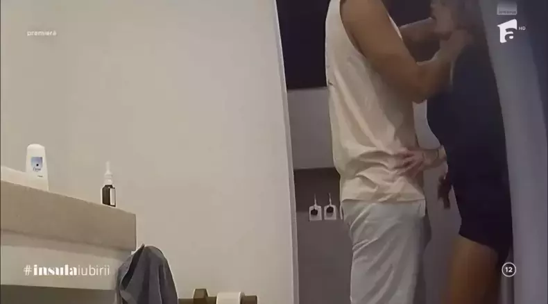 ella-si-teo-au-intretinut-relatii-intime-la-insula-iubirii-2025-1