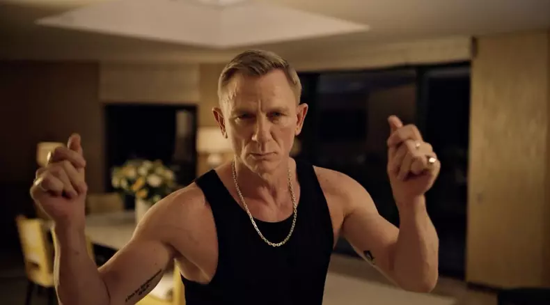 James Bond actor Daniel Craig leaves fans shaken and stirred with dance routine for vodka commercial