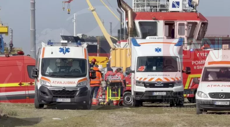 accident-naval-grav-in-portul-midia-un-remorcher-s-a-scufundat-un-marinar-a-fost-scos-din-apa-in-stop-cardiac-alti-4-sunt-disparuti-1054305