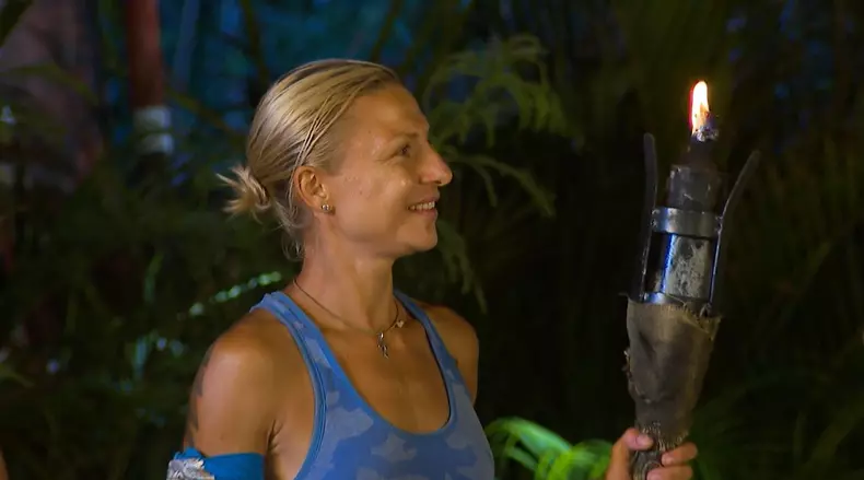 Lola Crudu, eliminata de la Survivor All Stars  (7)