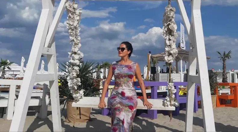 Lavinia Tatomir este căsătorită cu medicul Laurențiu Cârstea