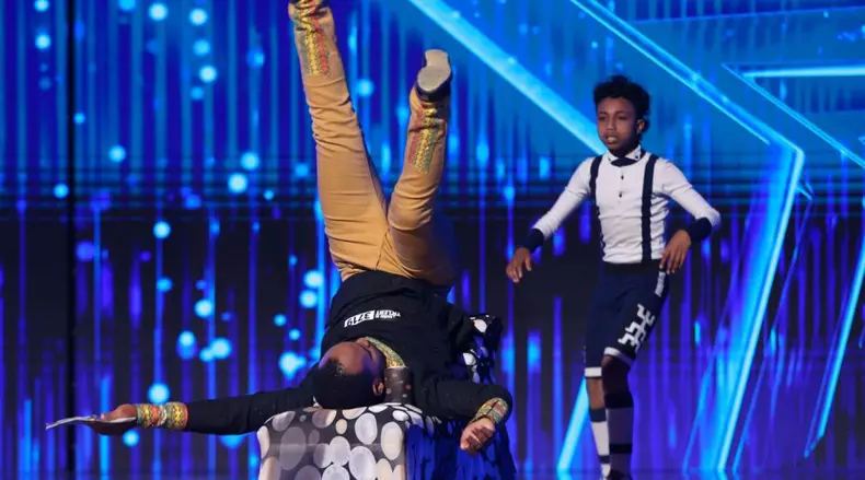 romanii-au-talent-2020-kiriku-brothers-moment-spectaculos-de-acrobatie-1_size19