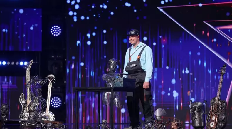 romanii-au-talent-2021-gabriel-dinu_1_size19