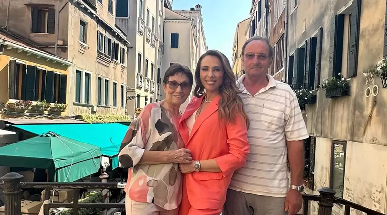Iulia Vântur parinti2