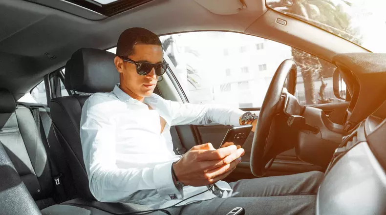 car-car-interior-cellphone mic