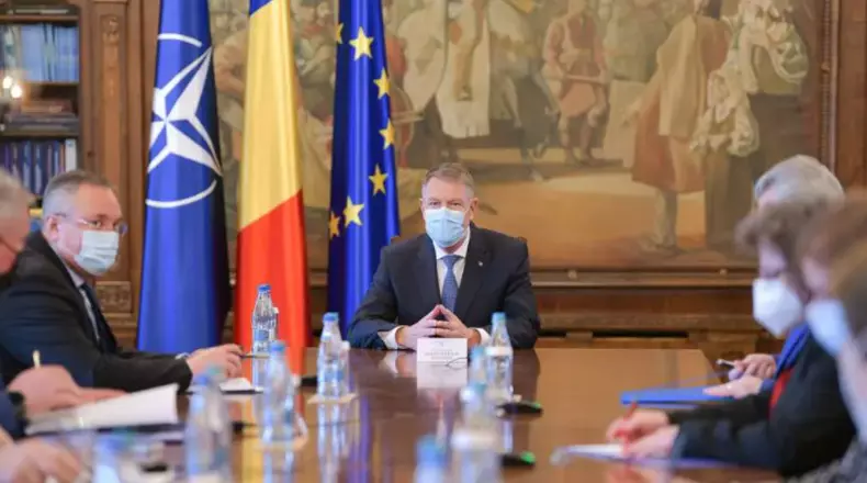 klaus-iohaniis-stare-de-alerta-11