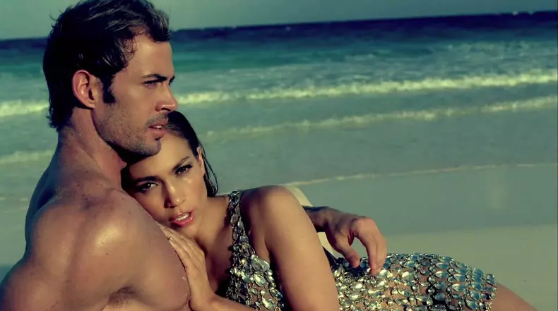 I'm into you'  Video