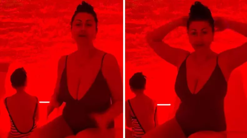 Gabriela Cristea in costum de baie 1