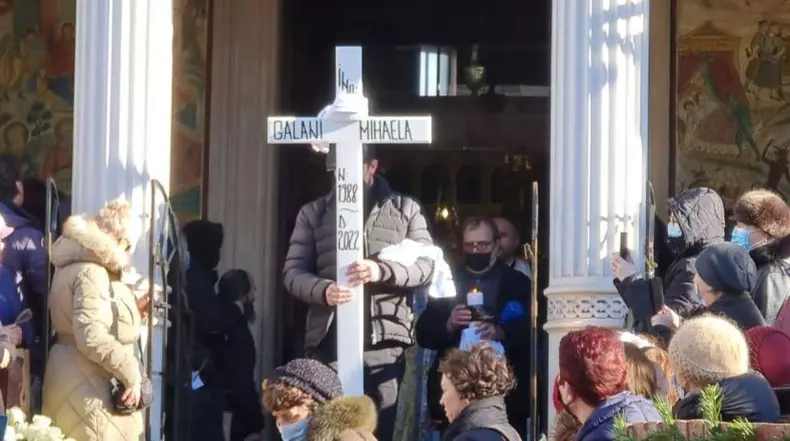 mihaela-galani-inmormantare-10