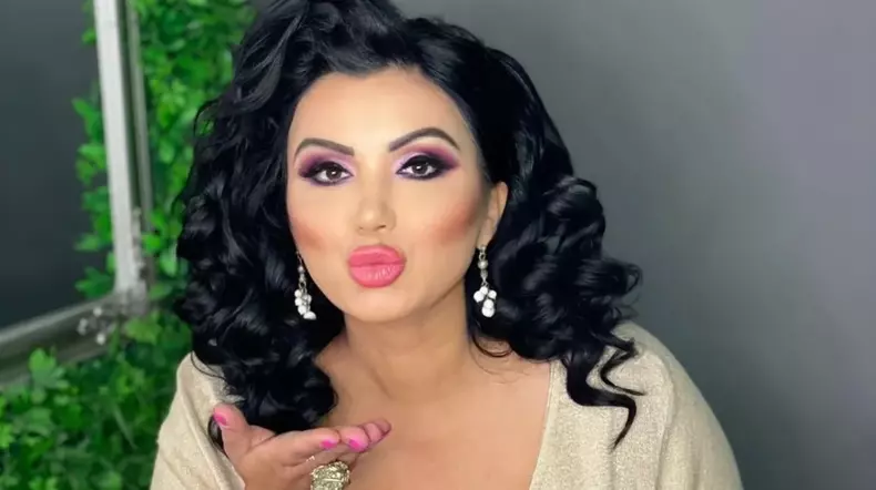 adriana-bahmuteanu-cu-ce-se-ocupa-5