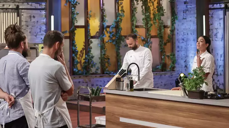 gabriella-esposito-si-antonio-conza-masterchef-2025