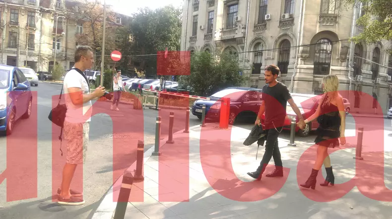 Razvan Simion si Lidia Buble la sedinta foto pentru revista Unica