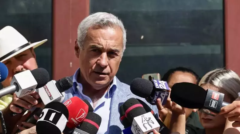 Călin Georgescu rămâne sub control judiciar. Ce a spus la ieșirea din instanță