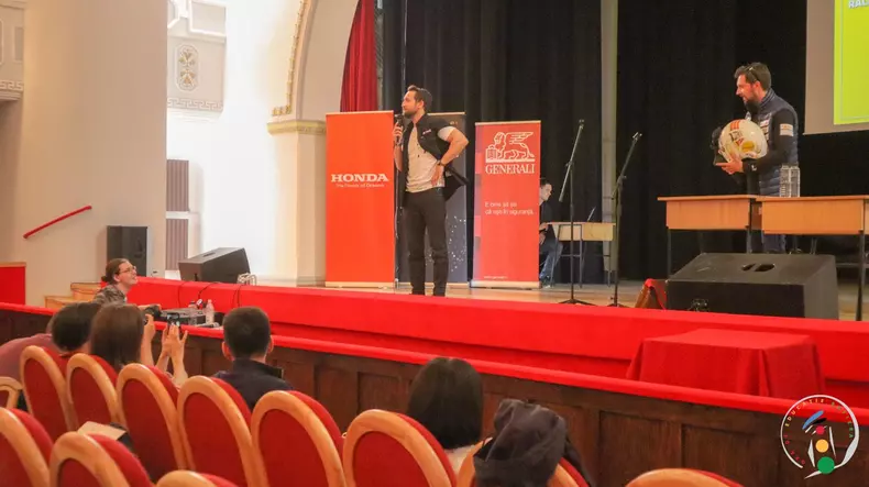 PHOTO-2019-04-01-16-20-18 (2)