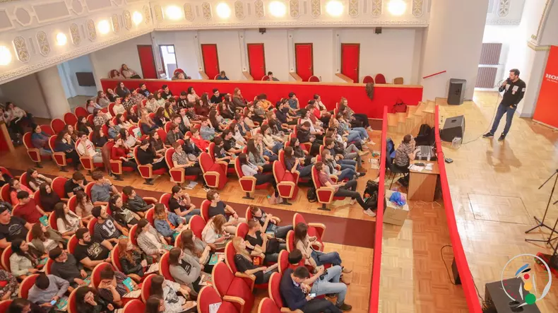 PHOTO-2019-04-01-16-20-18