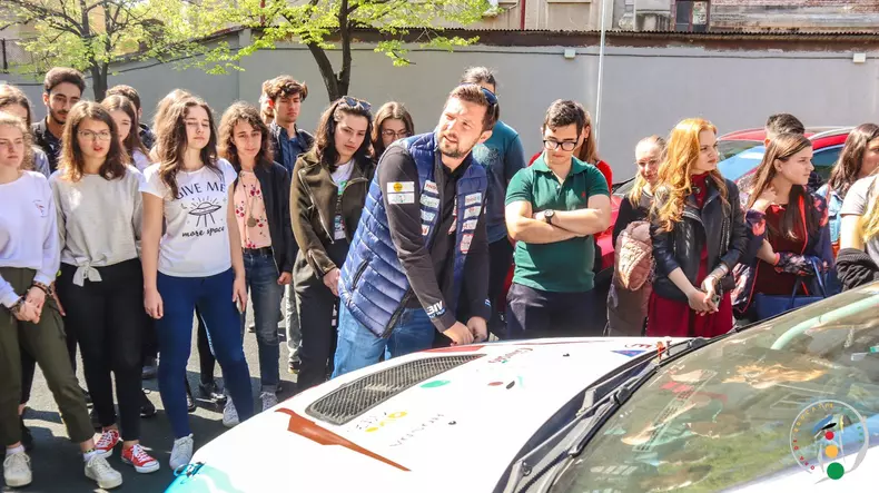 PHOTO-2019-04-01-16-20-20