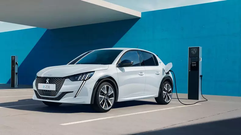 Peugeot e208 2023 5