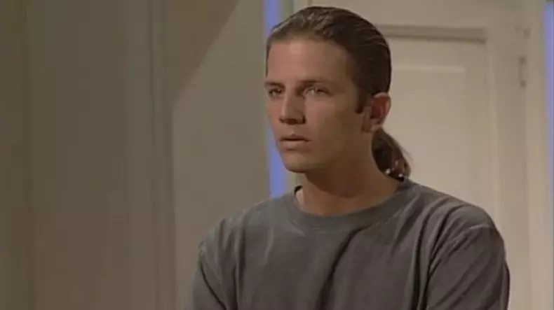 MV5BYzNjMDJmY2YtYmMyNC00M2UwLWI2M2QtODVmNGRhNGNhZTFmXkEyXkFqcGdeQXVyNDQxOTAyNA@@._V1_