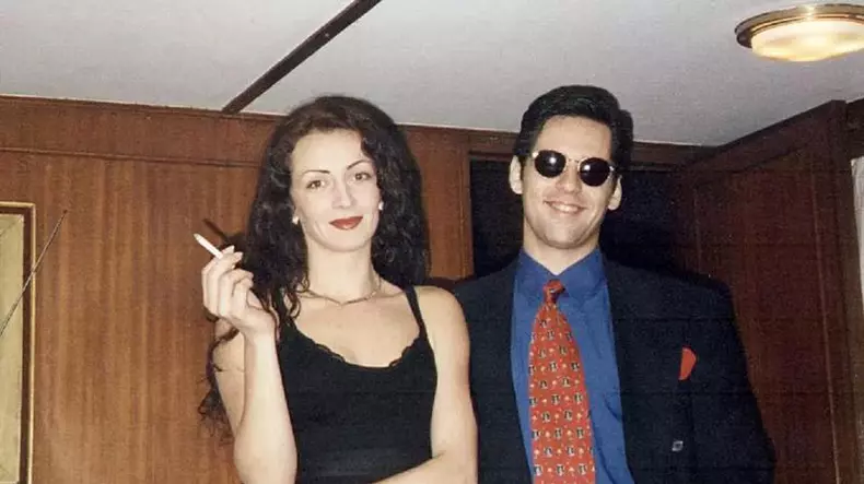 921a16c4eb71b57ab7f2c71fe6507b79-1