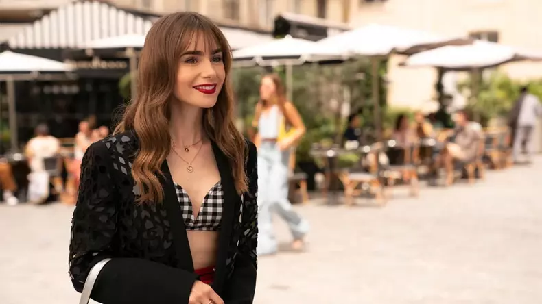 Primele imagini din sezonul 3 „Emily in Paris”, lansate de Netflix