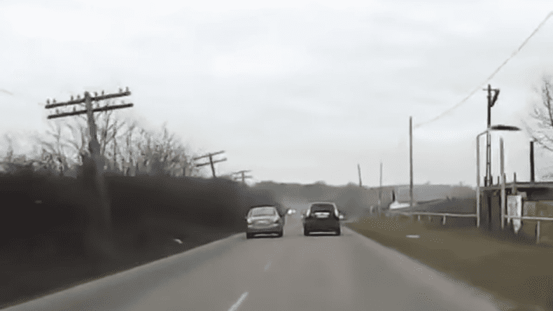 depasire-periculoasa-inconstient-la-volan