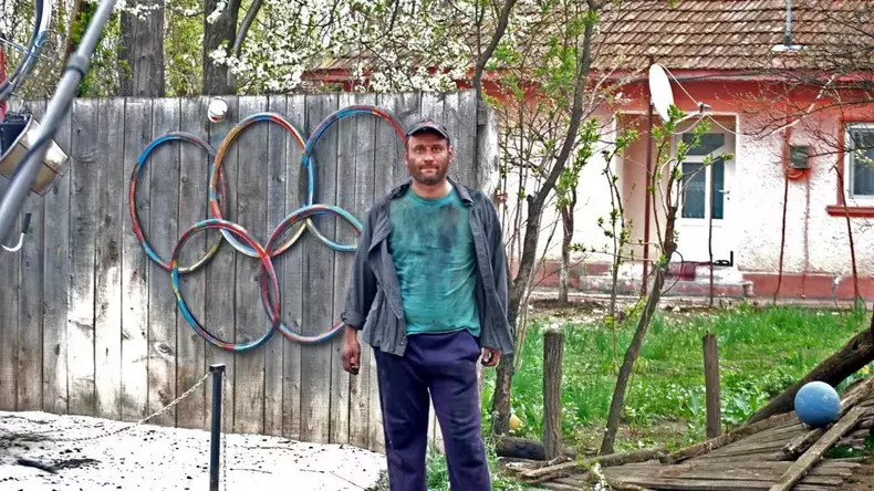 Adrian-Vancica-Celentano-Las-Fierbinti-10