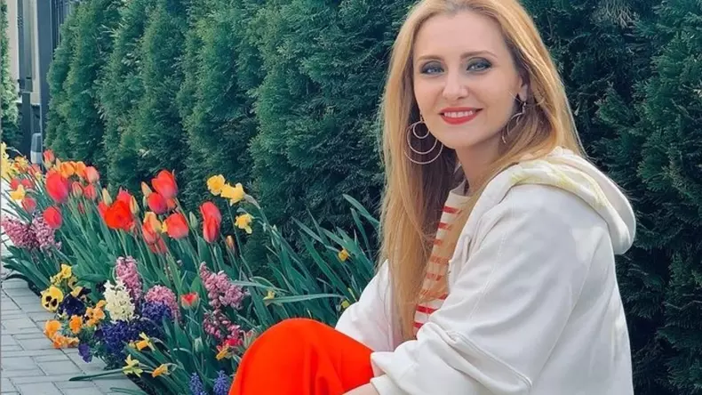 Alina Sorescu cantareata