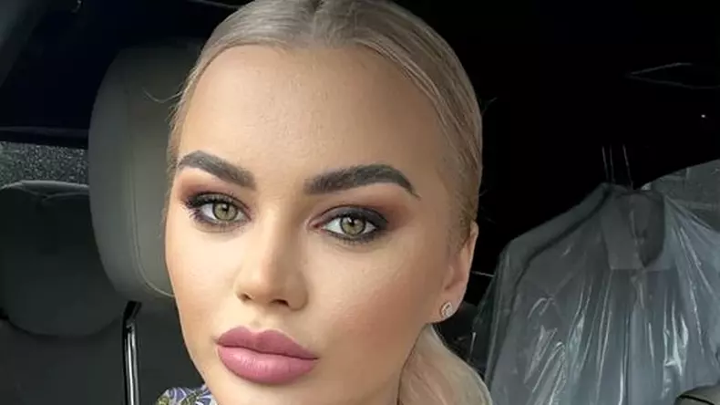 https___www.cancan.ro_wp-content_uploads_2022_07_carmen-salciua-fb2