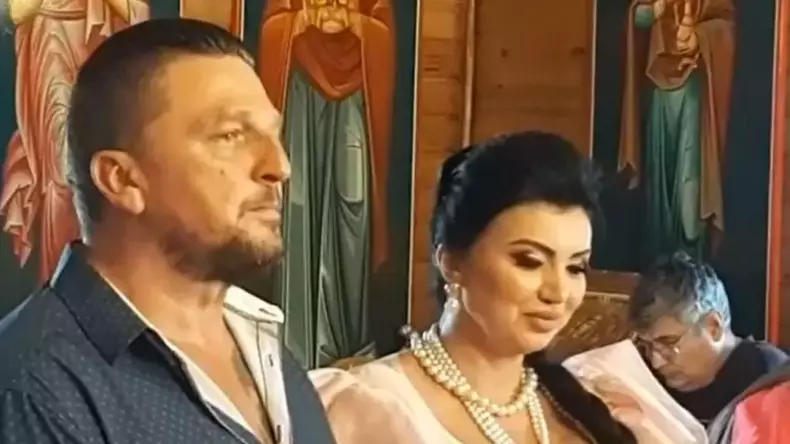 adriana-bahmuteanu-pregatita-sa-ramana-insarcinata-5