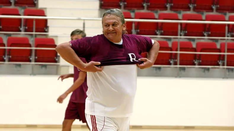 https___www.prosport.ro_wp-content_uploads_2023_06_prima-reactie-a-lui-danut-lupu-despre-condamnarea-cu-executare-la-7-luni-si-10-zile-de-inchisoare-e-greseala-mea-2-1400x933-1