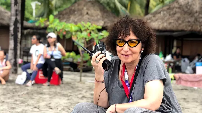 mona segall america express america