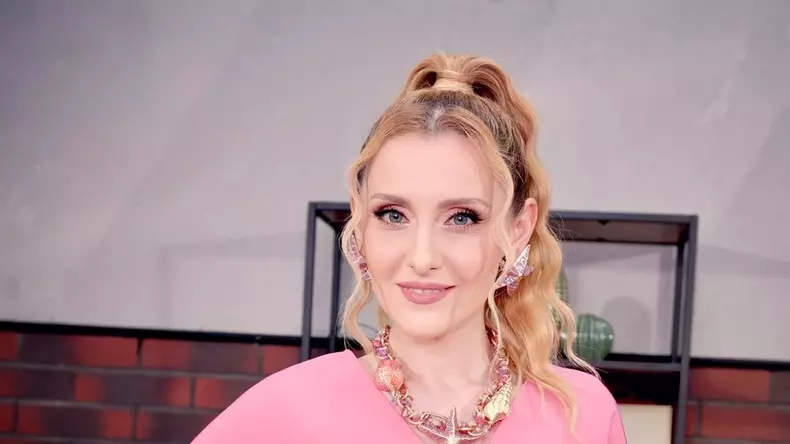 https___www.cancan.ro_wp-content_uploads_2022_08_alina_sorescu_official_296713853_527617152387747_8377192118902244641_n