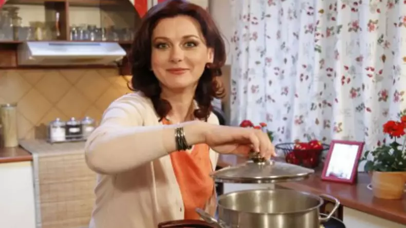 cum-arata-acum-si-cu-ce-se-ocupa-simona-mihaescu