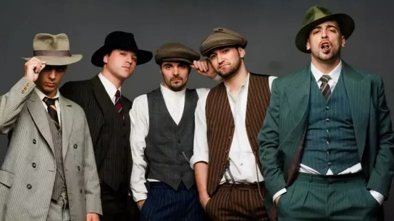 ce-fac-azi-fostii-colegi-ai-lui-smiley.-cu-ce-se-ocupa-restul-membrilor-trupei-simplu-1024x683-1