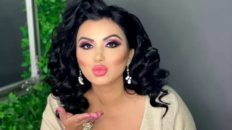 adriana bahmuteanu 678