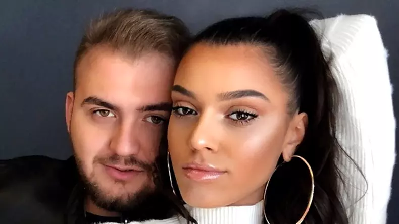 https___www.cancan.ro_wp-content_uploads_2019_06_carmen-simionescu-fiica-adrian-minune-iubit-bogdan-caplescu