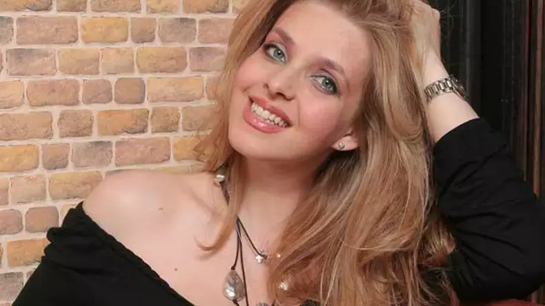 bianca_brad_mondeno_ro_2_95949300