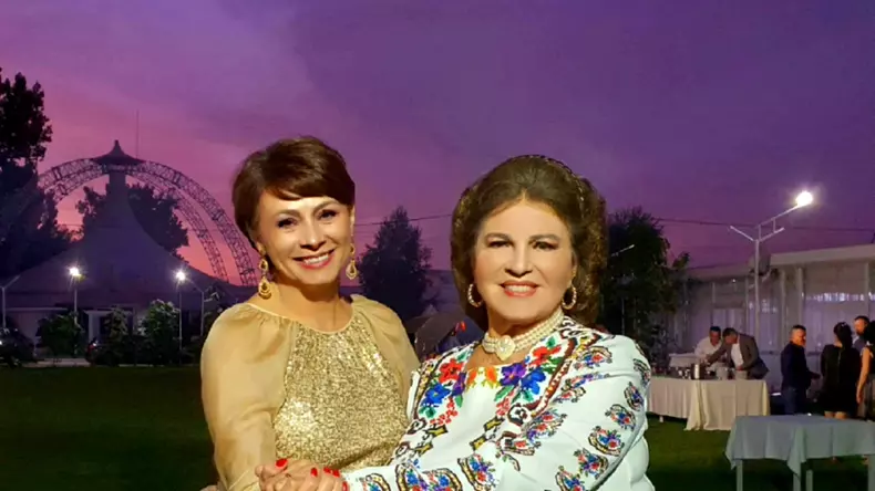 Adriana_Antoni-si-Irina-Loghin