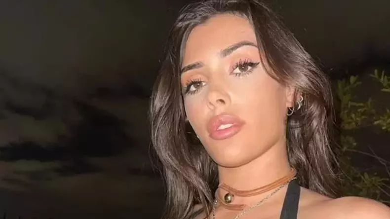 Bianca Censori9
